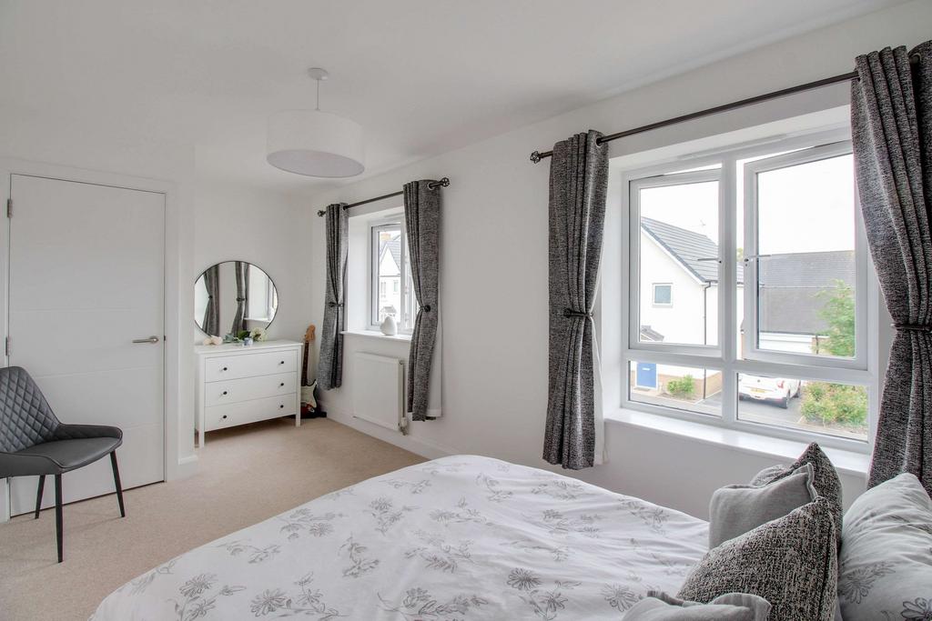 Bedroom 2 (Double)
