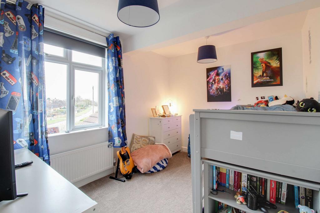 Bedroom 4 (Double)