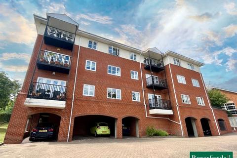 2 bedroom apartment to rent, St. Kathryns Place, Deyncourt Gardens, RM14