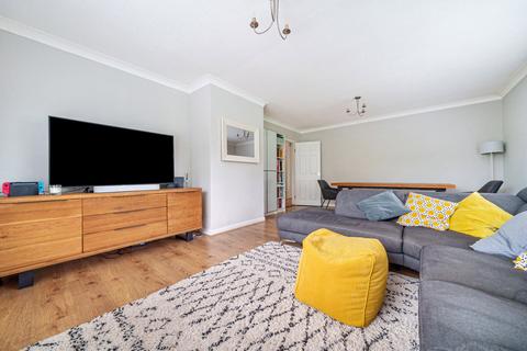 4 bedroom detached house to rent, Rosemary Lane, Rowledge, Farnham, GU10