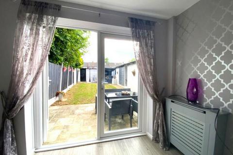 188 Ardleigh, Basildon, SS16 5RL