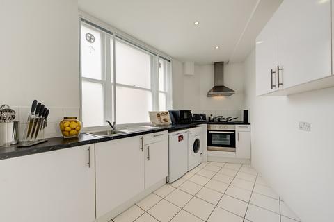 2 bedroom flat to rent, Hill Street, Mayfair, London, W1J