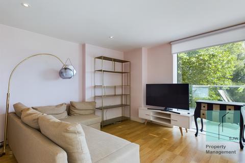 1 bedroom apartment to rent, Riverside Apartments, London N4