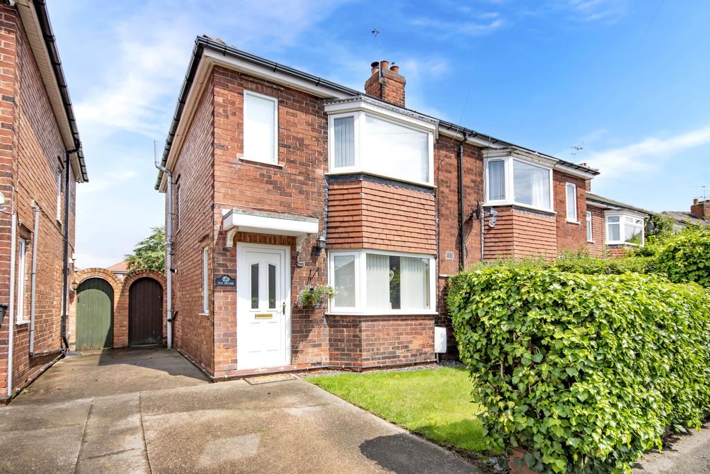 Peel Avenue, Retford 2 bed semidetached house for sale £165,000