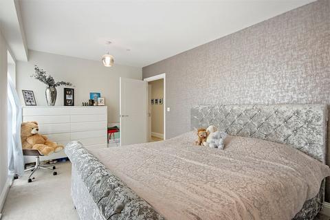 undefined, Montmorency Gardens, London, N11
