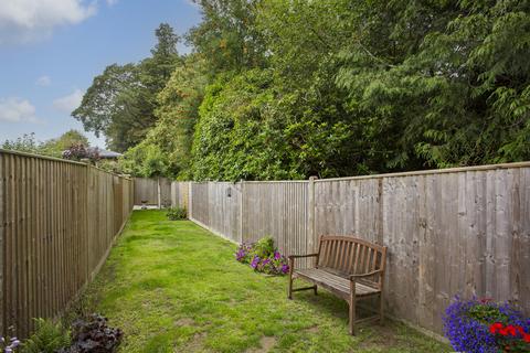 7 Beech Close, Tunbridge Wells, TN2 5GB