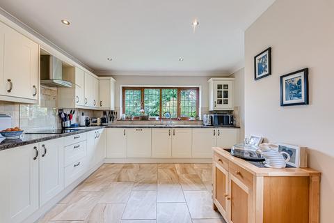 41 Highams Road, Hockley, SS5 4DF