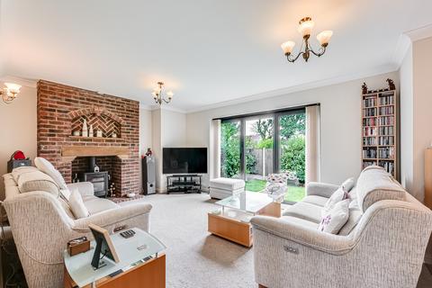 41 Highams Road, Hockley, SS5 4DF