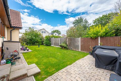 41 Highams Road, Hockley, SS5 4DF