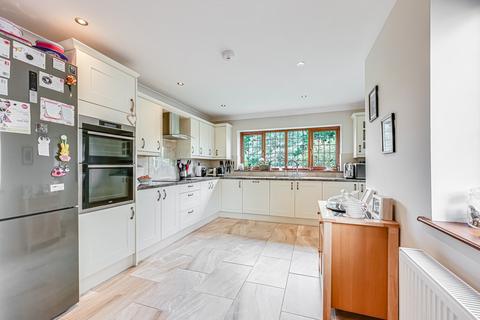 41 Highams Road, Hockley, SS5 4DF