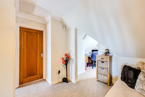 41 Highams Road, Hockley, SS5 4DF