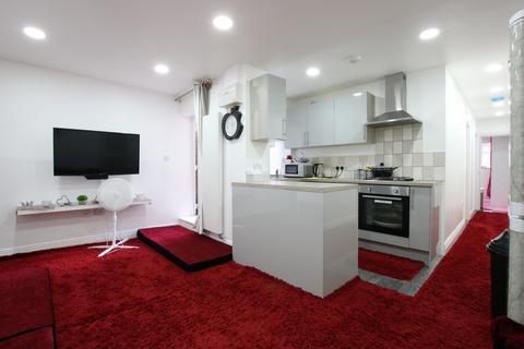 undefined, High Road, Willesden, London