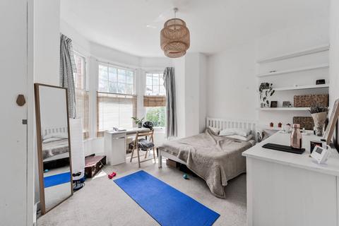 47c Ridge Road, London, N8 9LJ