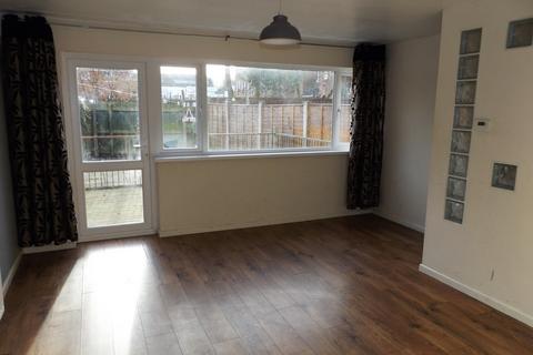 3 bedroom townhouse to rent, Norfolk Grove, Walsall WS6
