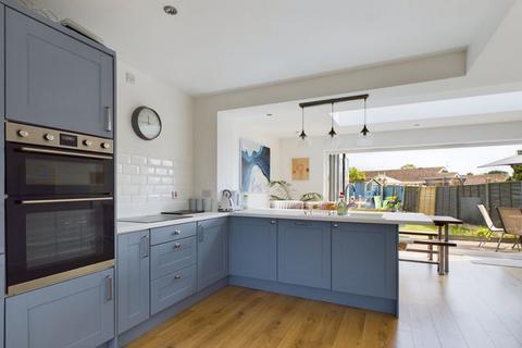 37 Albert Road, Albrighton, Wolverhampton, WV7 3QN