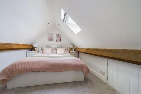 37 Albert Road, Albrighton, Wolverhampton, WV7 3QN