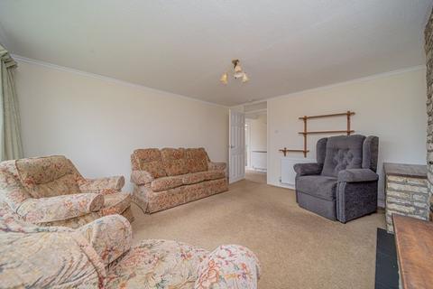 16 Arden Close, Melksham, SN12 7JT