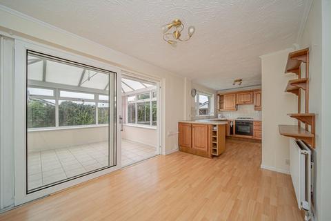 16 Arden Close, Melksham, SN12 7JT
