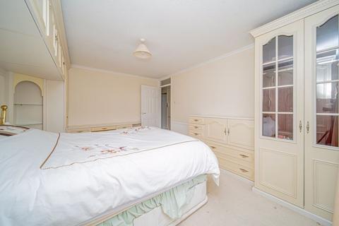 16 Arden Close, Melksham, SN12 7JT