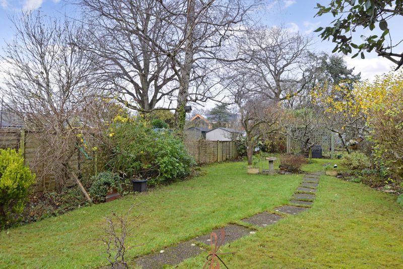 Mead Road, Cranleigh 3 bed semidetached house for sale £600,000