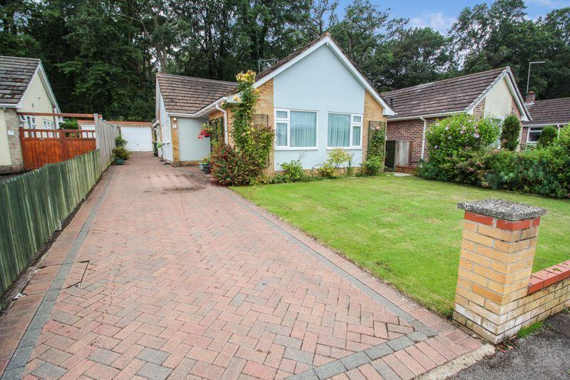 Woodside Way, Hedge End, Southampton, SO30 4BH 3 bed detached bungalow