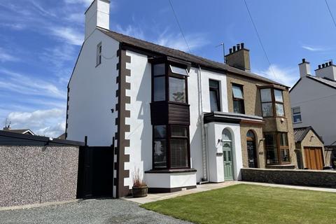4 bedroom semi-detached house for sale, Gors Avenue, Holyhead