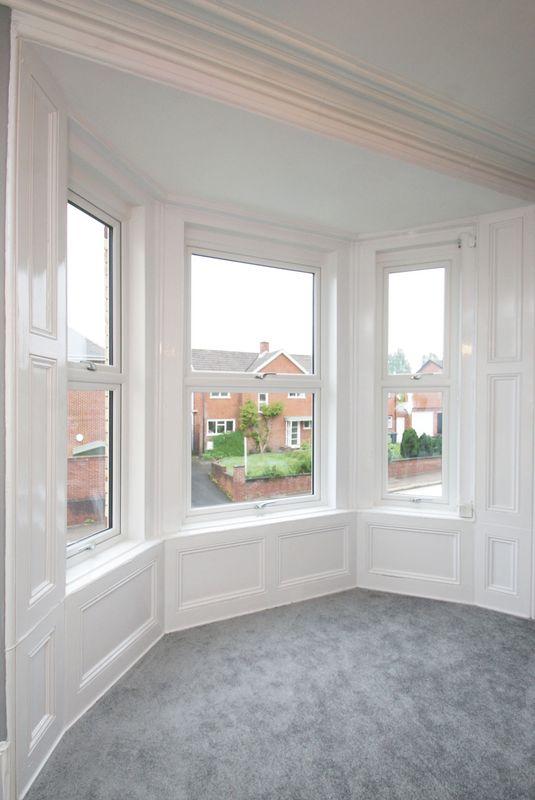 Bay window feature
