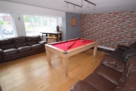 19 Erw Bant, Llangynidr, Crickhowell, NP8 1LX