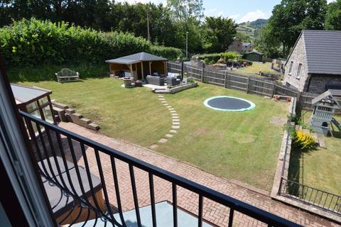 19 Erw Bant, Llangynidr, Crickhowell, NP8 1LX