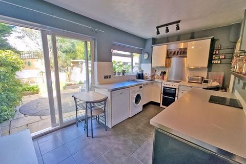 16 Broadmeadows Close, Willenhall, WV12 5JW
