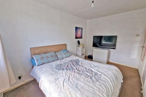 16 Broadmeadows Close, Willenhall, WV12 5JW