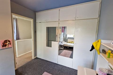 16 Broadmeadows Close, Willenhall, WV12 5JW