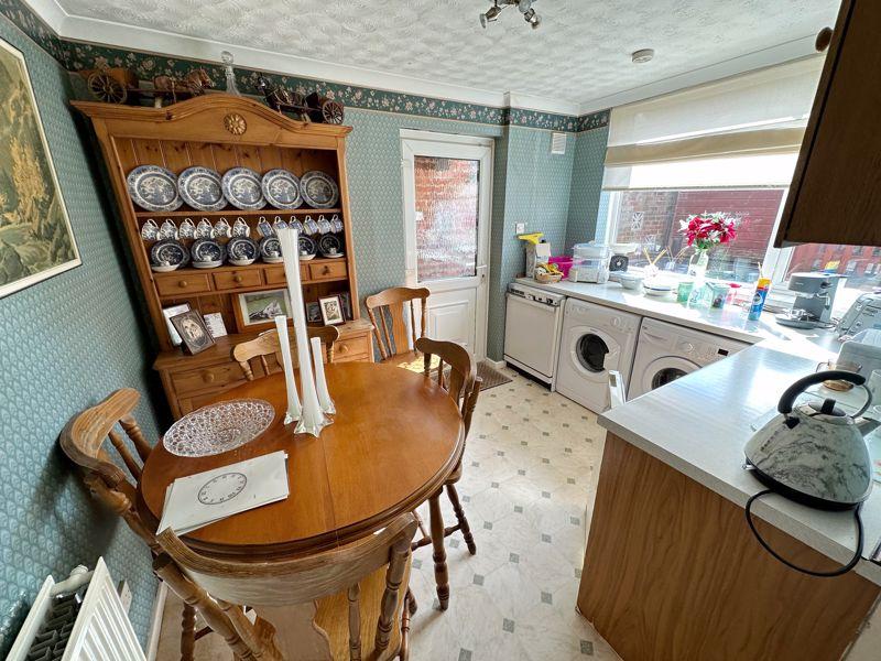 Breakfast Room /...