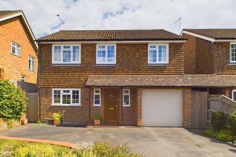 4 bedroom detached house for sale, Maybrook Gardens, High Wycombe - No Onward Chain