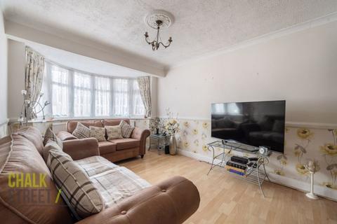 14 Coronation Drive, Hornchurch, RM12 5BL