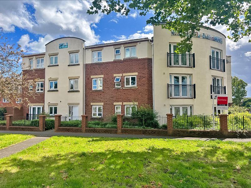 Waterside Close, WOLVERHAMPTON 2 bed apartment £125,000