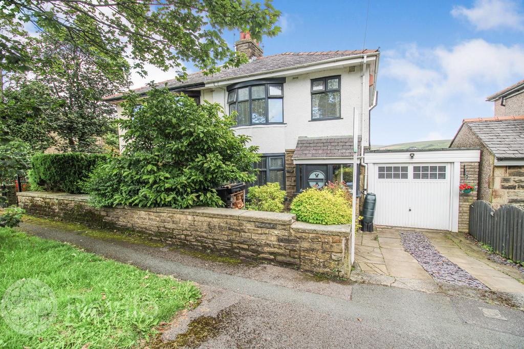 Bankside Lane, Bacup, OL13 3 bed semidetached house for sale £260,000