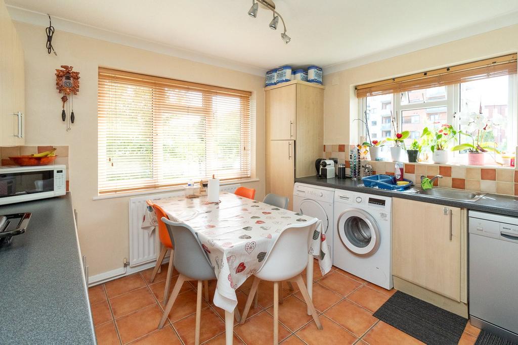 Sterling Avenue Edgware at Melisa Willsey blog