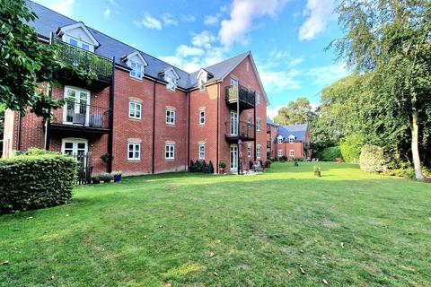 2 bedroom apartment to rent, Ardwick Court,  Sycamore Road, Farnborough