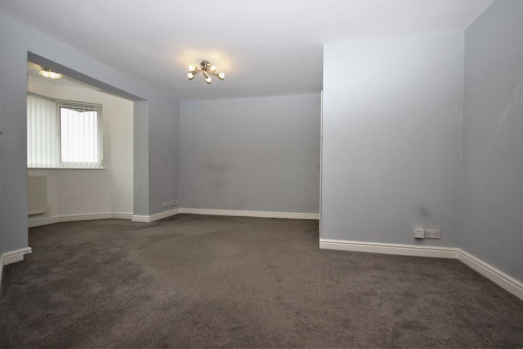 Crow Wood Lane, Widnes, WA8 2 bed apartment to rent £775 pcm (£179 pw)