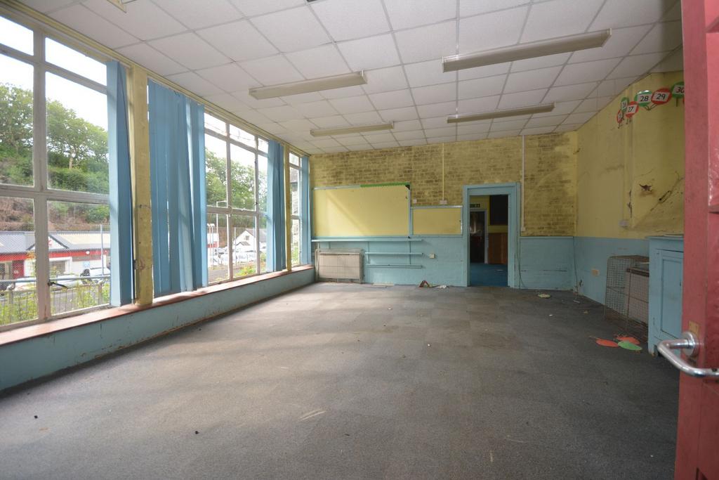 Ysgol y Clogau (Bontddu School), Bontddu, Dolgellau LL40 2UA 3 bed
