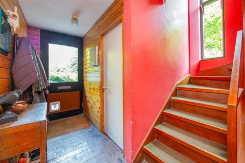 23b Kingsley Place, London, N6 5EA