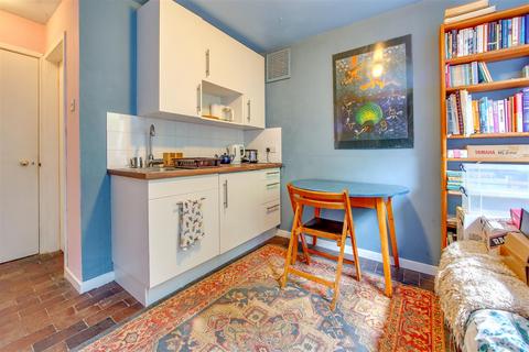 23b Kingsley Place, London, N6 5EA