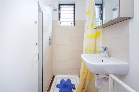 23b Kingsley Place, London, N6 5EA