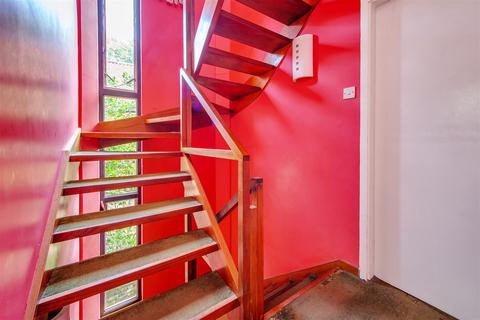 23b Kingsley Place, London, N6 5EA