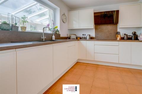 31 Broadlands, Bramley, Rotherham, S66 1WD