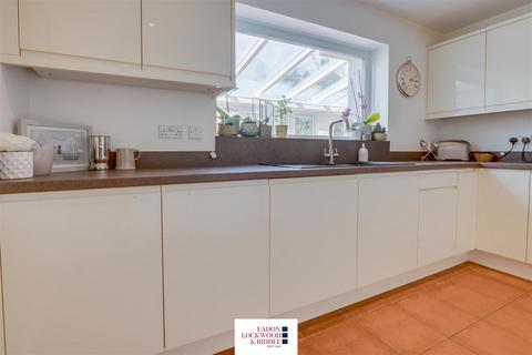 31 Broadlands, Bramley, Rotherham, S66 1WD