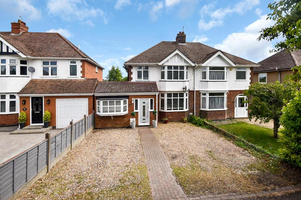 Meadway, Dunstable, LU6 3JT 3 bed semidetached house for sale £440,000