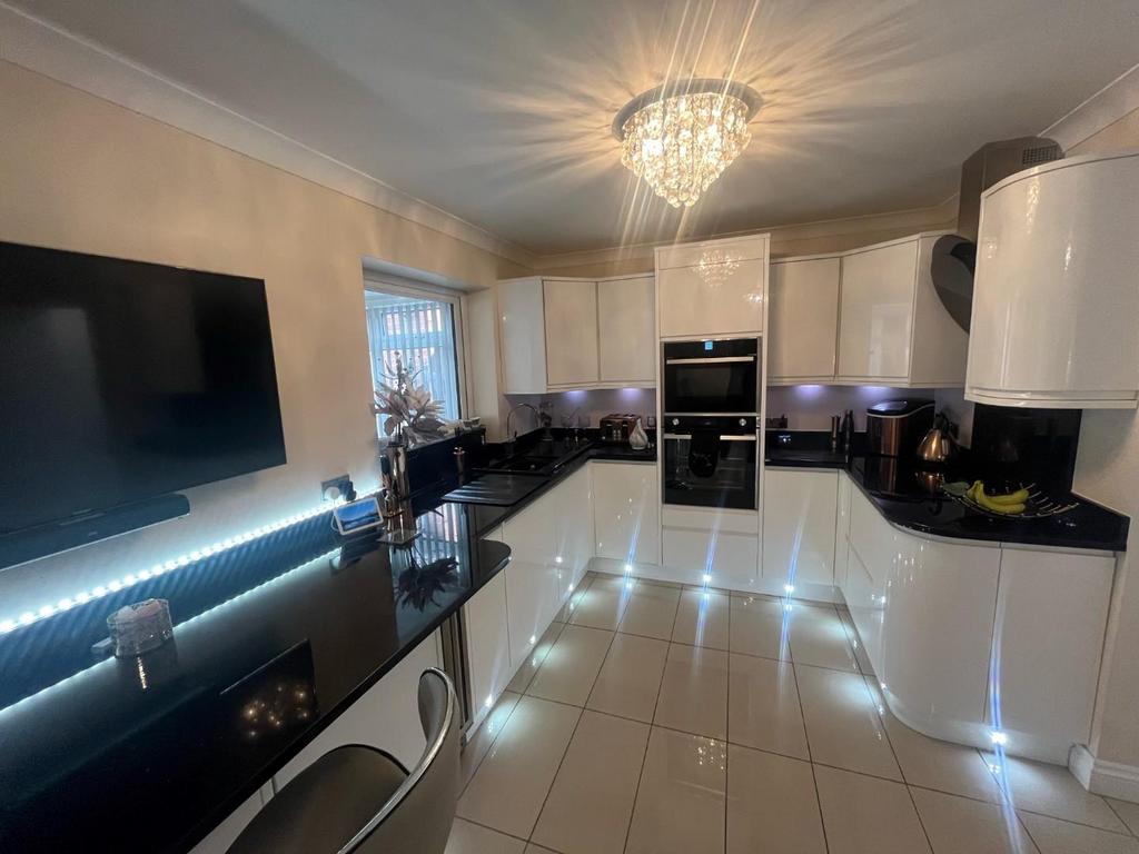 Bader View, Mattersey Thorpe, Doncaster 2 bed semidetached bungalow for sale £195,000