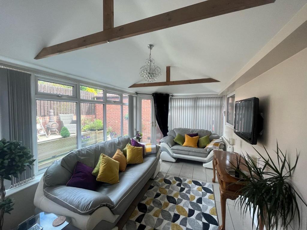 Sun room Lounge.jpg